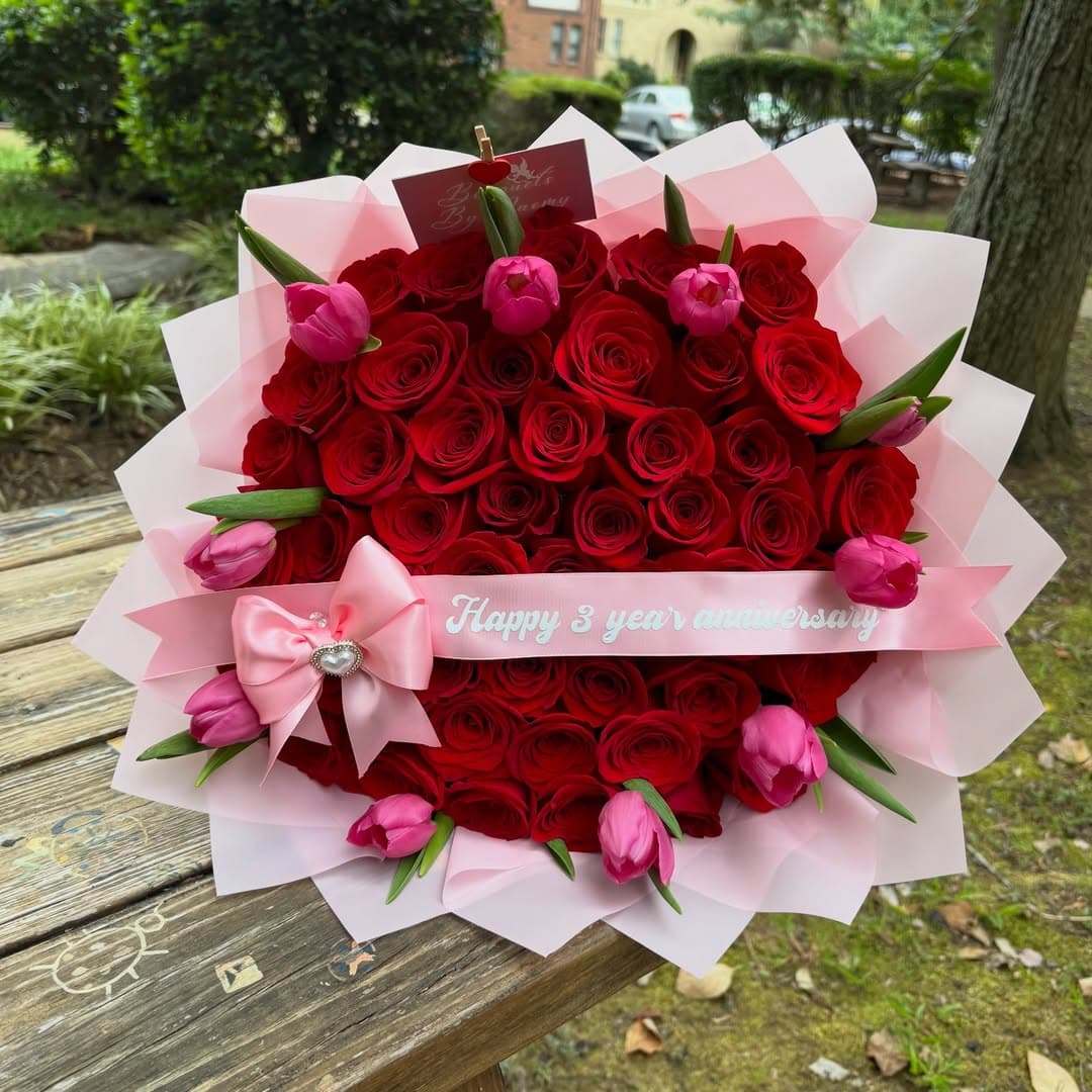 Flower crown by Bouquets by Naomy